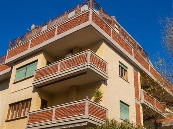 appartamento in vendita a Roma in zona Ostia