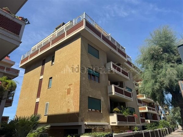 appartamento in vendita a Roma in zona Ostia