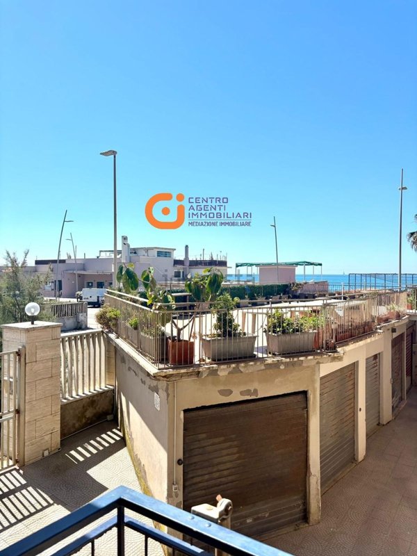 appartamento in vendita a Roma in zona Ostia