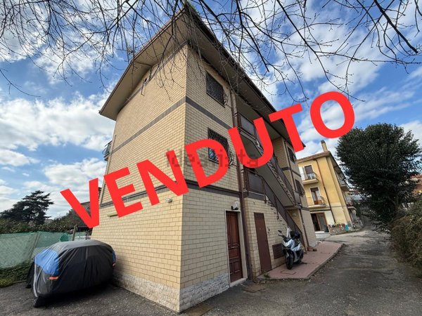 appartamento in vendita a Roma in zona Casal Morena