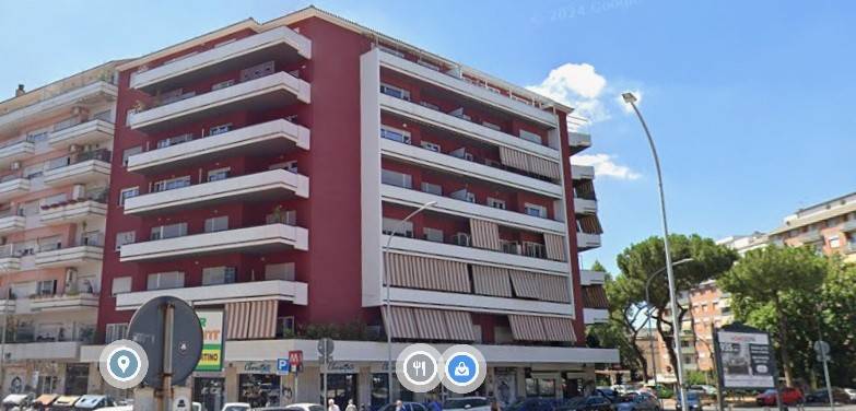 appartamento in vendita a Roma in zona Tuscolano