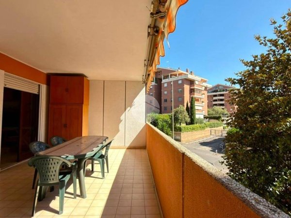 appartamento in vendita a Roma in zona Ardeatino