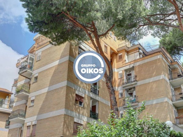 appartamento in vendita a Roma in zona Ostiense