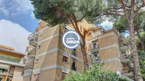 appartamento in vendita a Roma in zona Ostiense