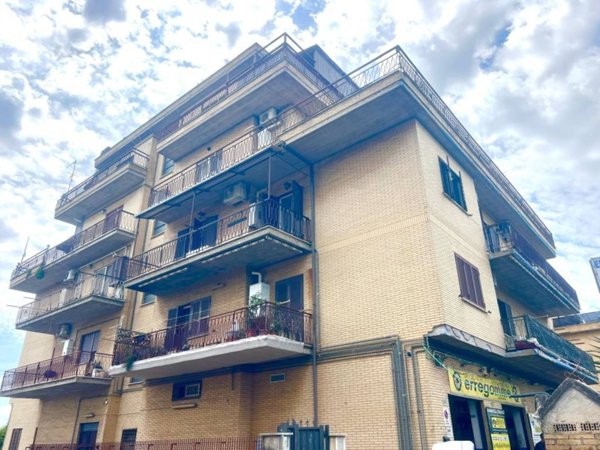appartamento in vendita a Roma in zona Casalotti