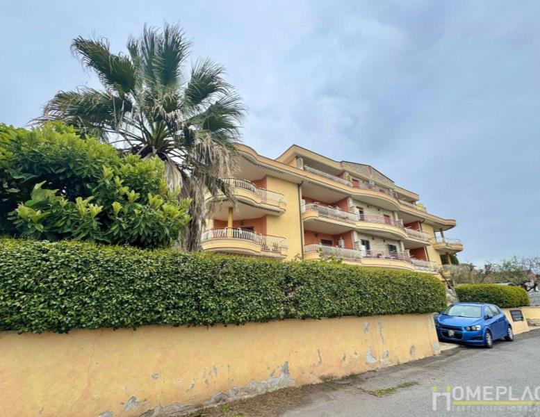 appartamento in vendita a Roma in zona Tor Bella Monaca
