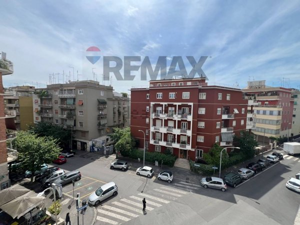 appartamento in vendita a Roma in zona Appio Latino