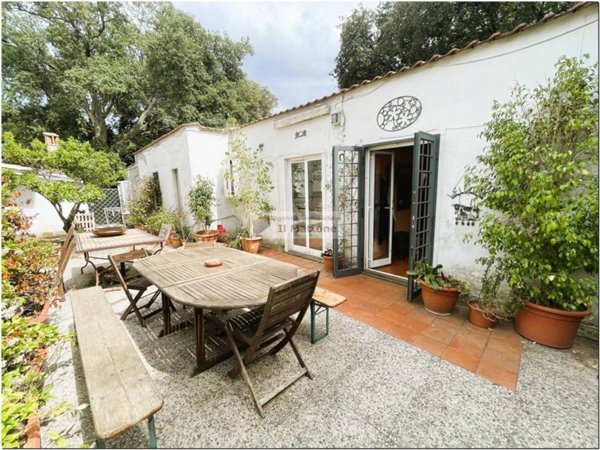 casa indipendente in vendita a Roma in zona Trigoria