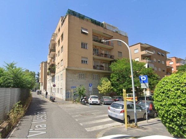 appartamento in vendita a Roma in zona Appio Latino