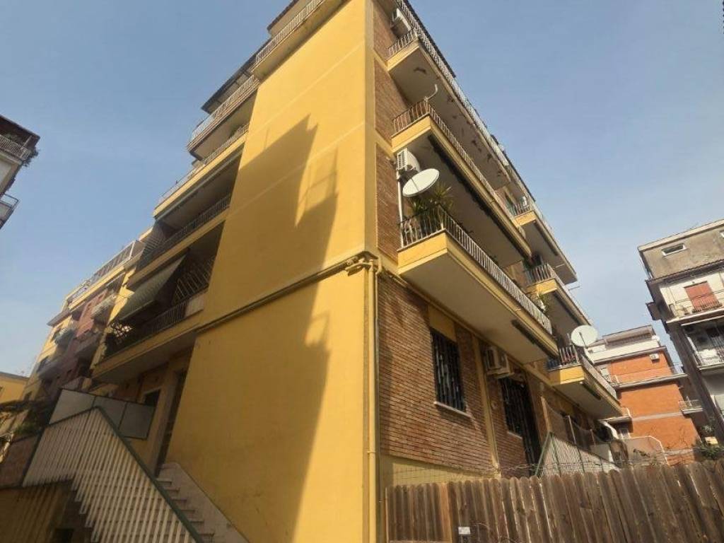 appartamento in vendita a Roma in zona Prenestino-Centocelle