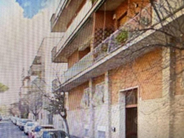 appartamento in vendita a Roma in zona Ardeatino