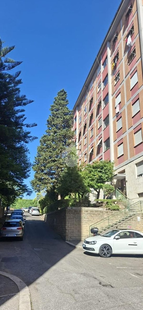 appartamento in vendita a Roma in zona Torre Spaccata
