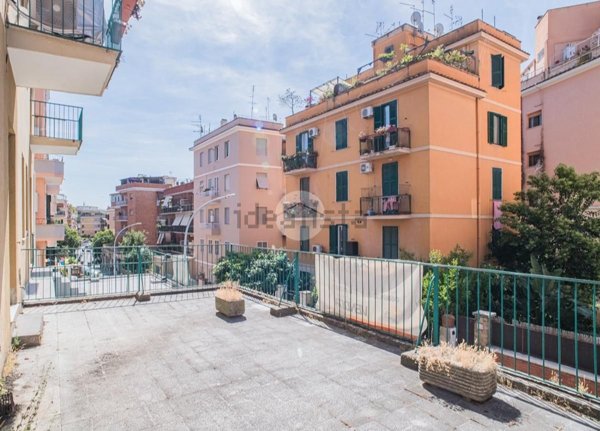 appartamento in vendita a Roma in zona Gianicolense