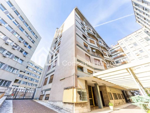 appartamento in vendita a Roma in zona Rione Monti/Campitelli