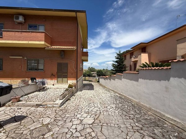 appartamento in vendita a Roma in zona Massimina/Casal Lumbroso