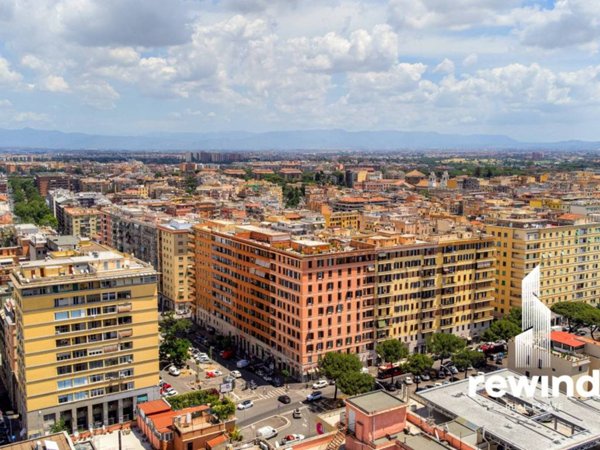appartamento in vendita a Roma in zona Tuscolano