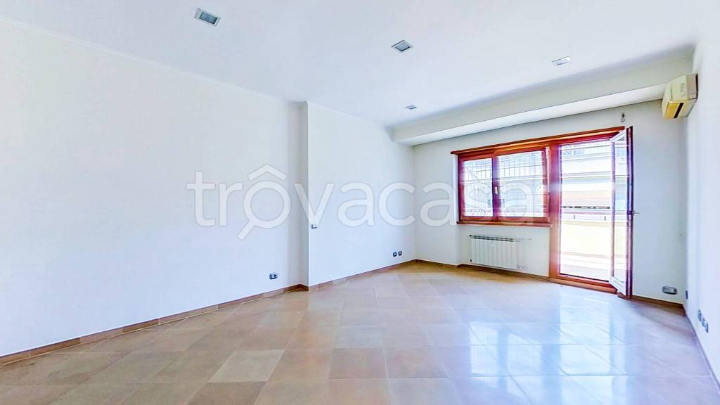 appartamento in vendita a Roma in zona Ostia