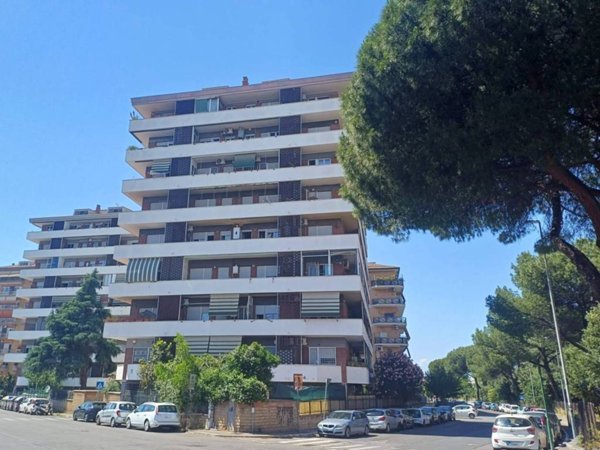 appartamento in vendita a Roma in zona Tuscolano