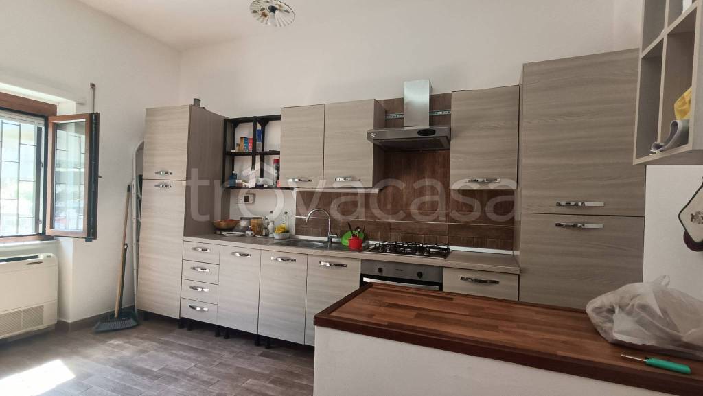 appartamento in vendita a Roma in zona Selva Candida