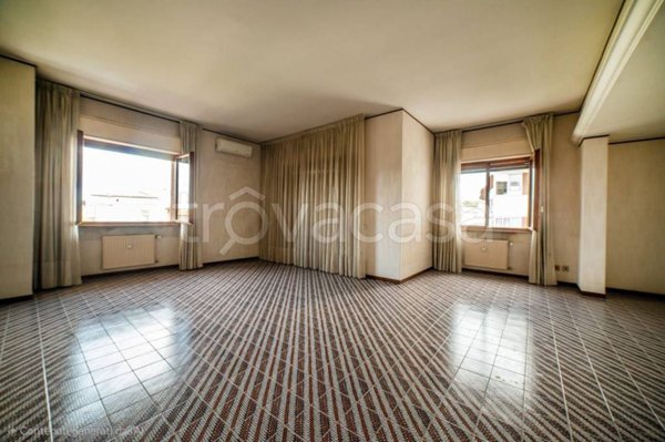 appartamento in vendita a Roma in zona Ostiense