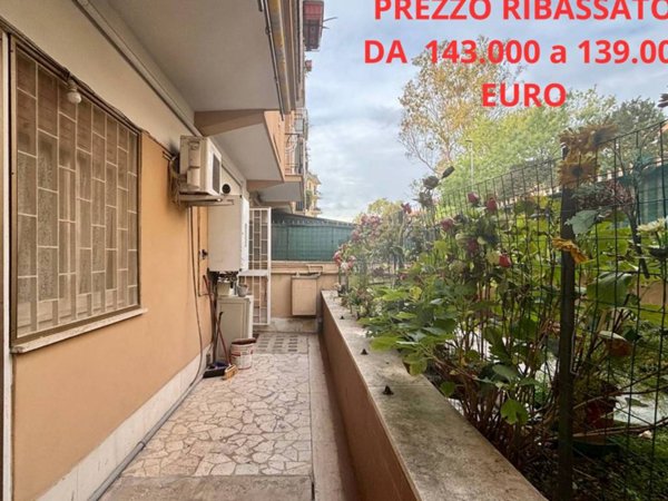 appartamento in vendita a Roma in zona Corviale