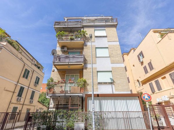 appartamento in vendita a Roma in zona Della Vittoria