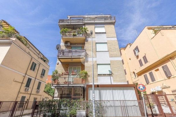 appartamento in vendita a Roma in zona Della Vittoria