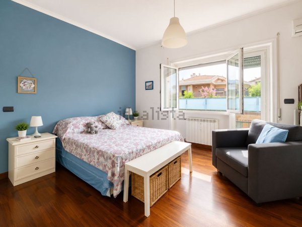 appartamento in vendita a Roma in zona Ardeatino