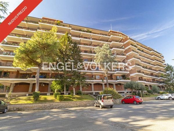 appartamento in vendita a Roma in zona Ostiense