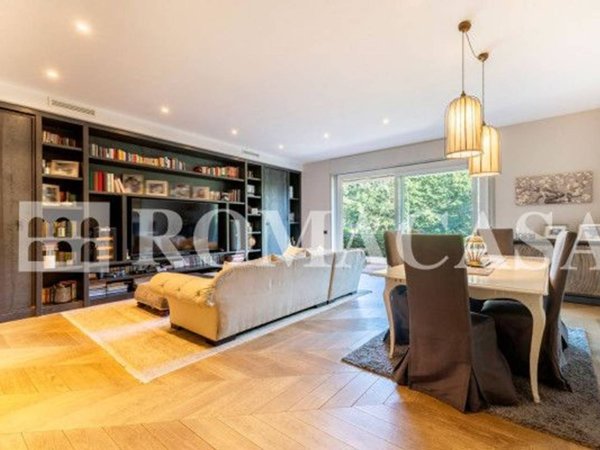 appartamento in vendita a Roma in zona EUR
