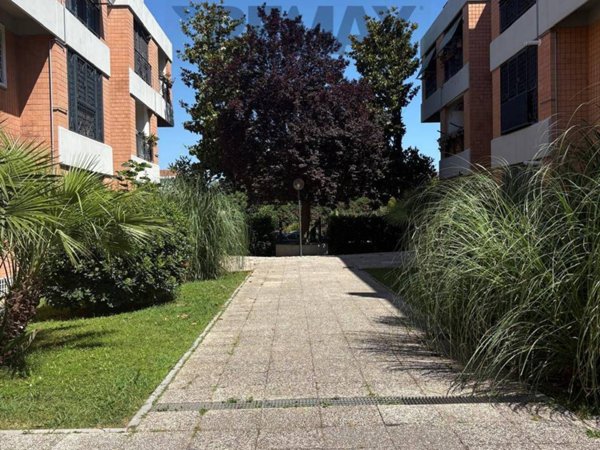 appartamento in vendita a Roma in zona Acilia