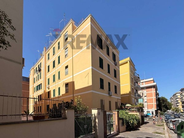 appartamento in vendita a Roma in zona Prenestino-Labicano