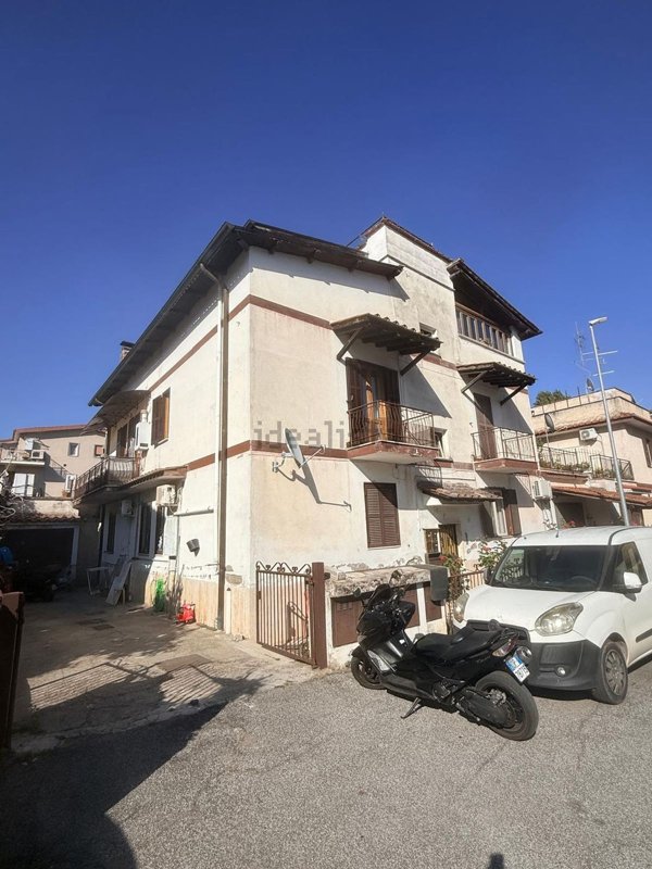 appartamento in vendita a Roma in zona Prima Porta
