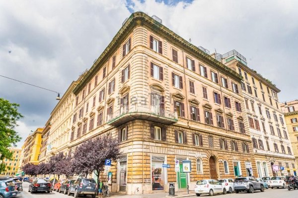 appartamento in vendita a Roma in zona Rione Prati