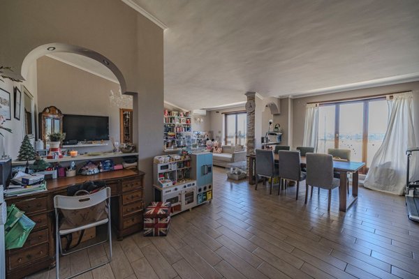 appartamento in vendita a Roma in zona Selva Candida