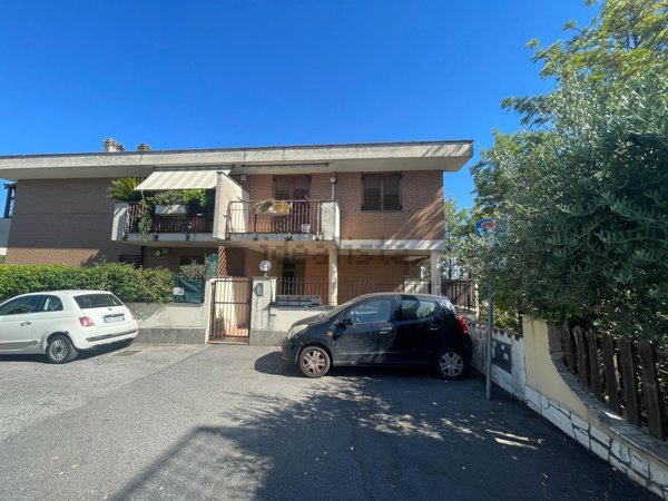appartamento in vendita a Roma in zona Sette Bagni