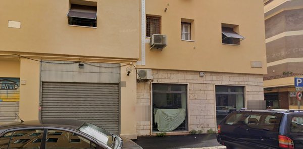negozio in vendita a Roma in zona Ostia
