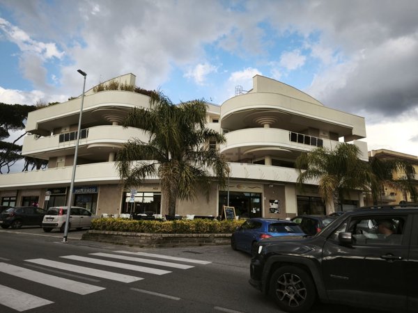 appartamento in vendita a Roma in zona Selva Candida