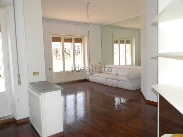 appartamento in vendita a Roma in zona Tor di Quinto