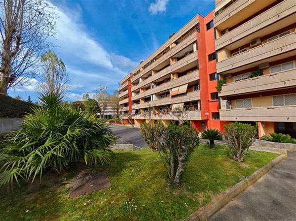 appartamento in vendita a Roma in zona Vitinia