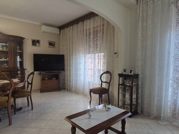 appartamento in vendita a Roma in zona Torre Angela