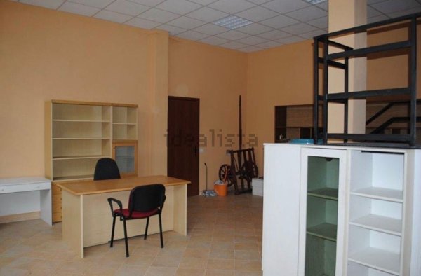 ufficio in vendita a Roma in zona Tor Bella Monaca