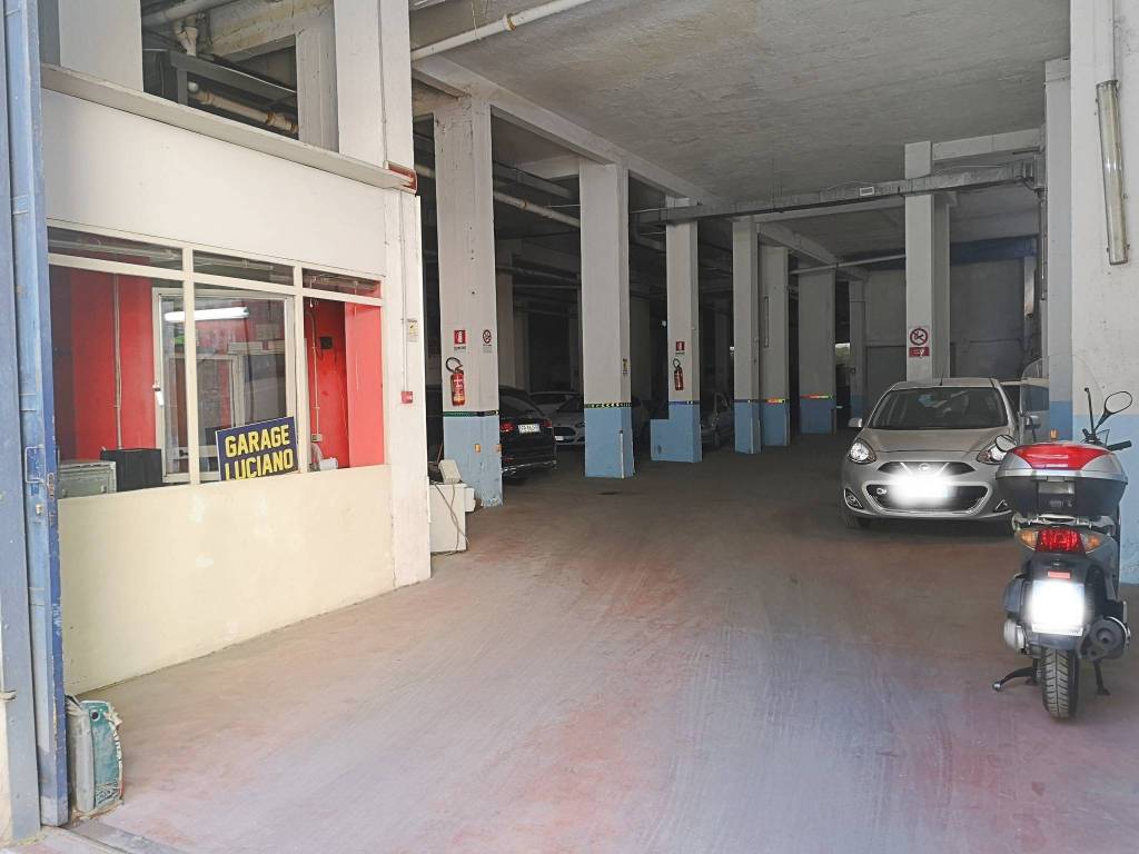 locale commerciale in vendita a Roma in zona Tiburtino