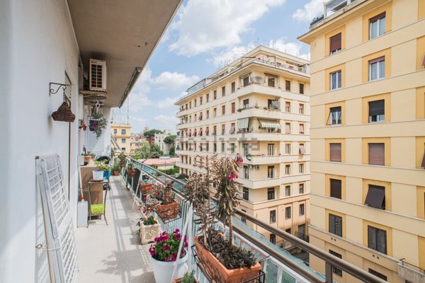 appartamento in vendita a Roma in zona Tuscolano