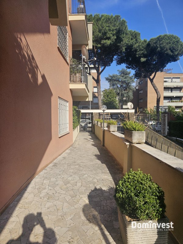 appartamento in vendita a Roma in zona Monte Sacro/Talenti