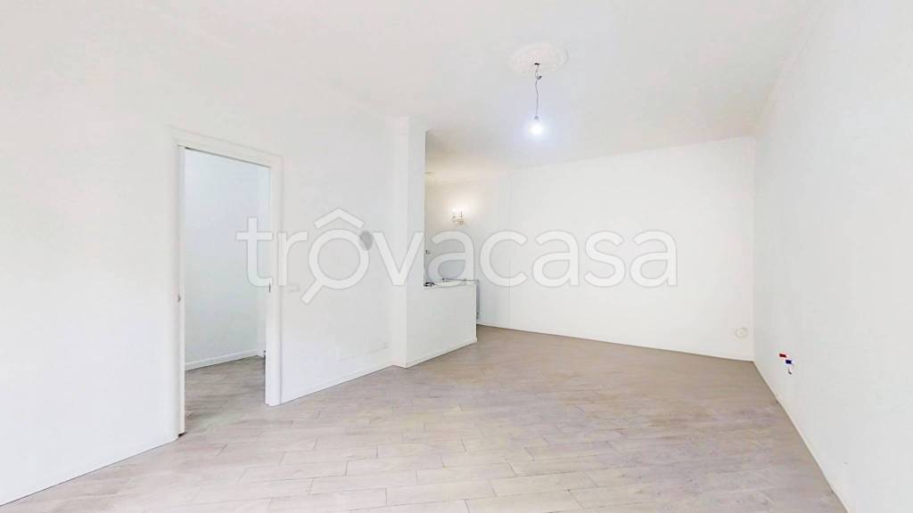 appartamento in vendita a Roma in zona Axa
