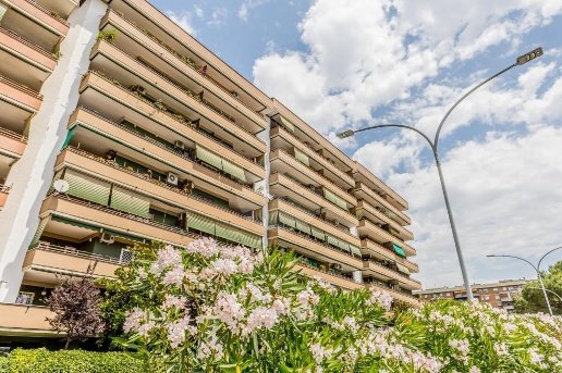 appartamento in vendita a Roma in zona Cinecittà