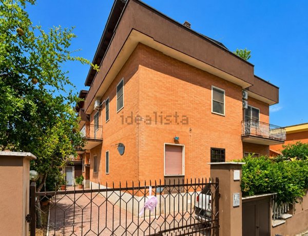 appartamento in vendita a Roma in zona Dragona/Bagnoletto