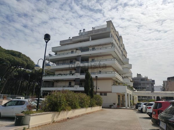 appartamento in vendita a Roma in zona Ostia