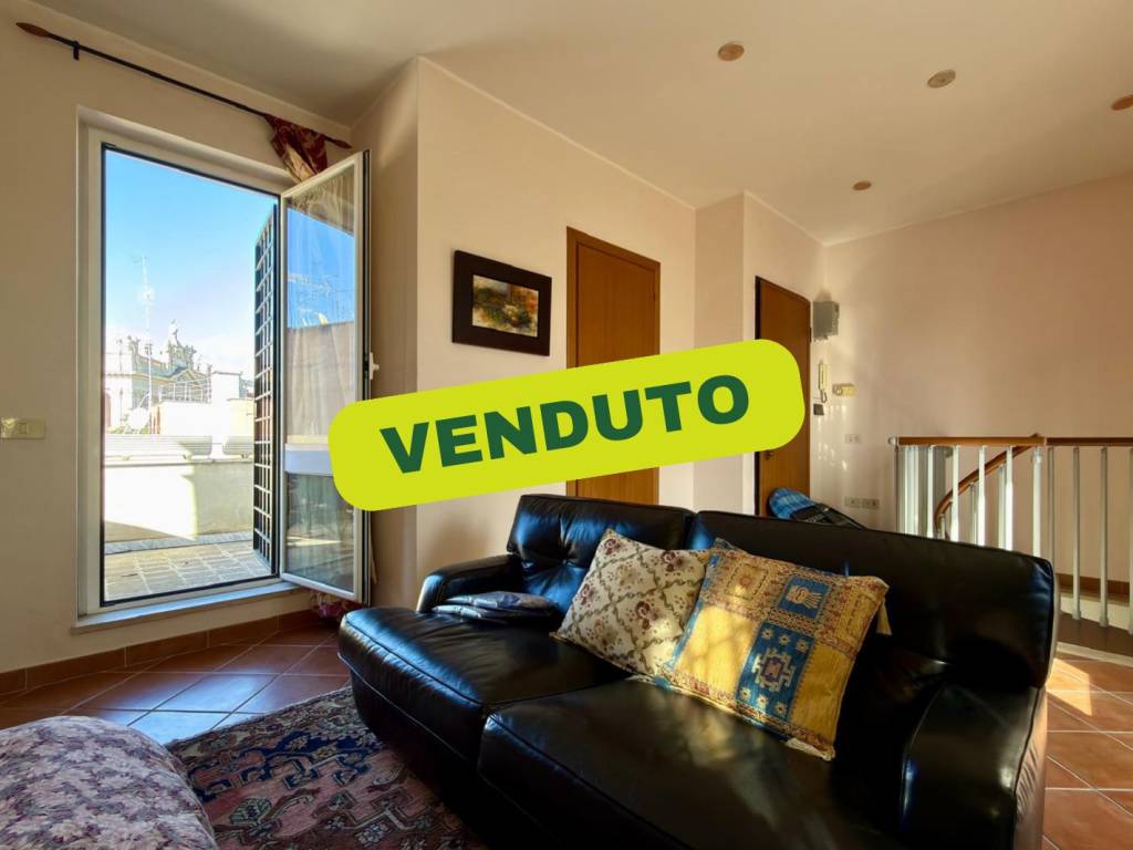 appartamento in vendita a Roma in zona Appio Latino